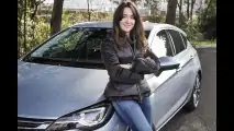 Opel Astra, l’auto a cui basta “chiedere” 