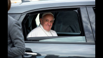 Papa Francesco su Fiat 500L e Jeep negli USA
