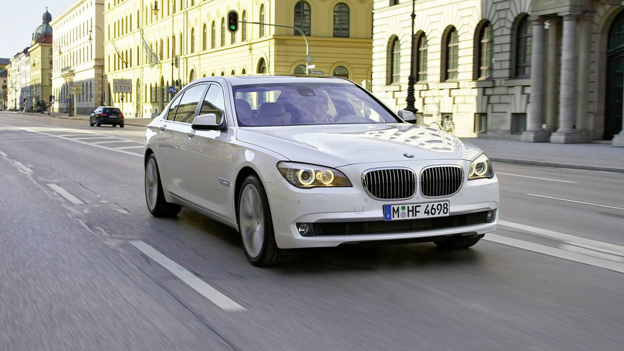 BMW 760Li & 760i Revealed with Newly Developed 6-Liter V12 Twin Turbo Engine