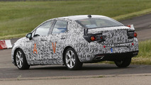 2016 Buick Verano / Excelle spy photo