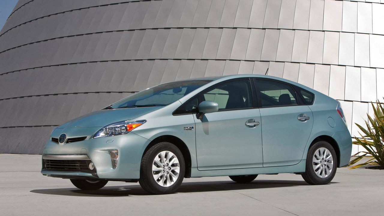 2014 Toyota Prius 10.10.2013