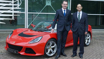 Newly appointed Lotus CEO Jean-Marc Gales and former CEO Aslam Farikullah