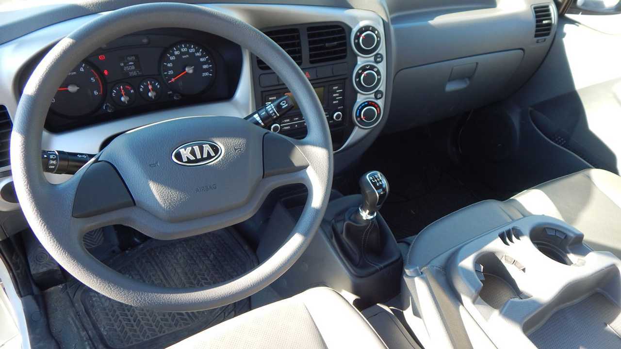 Frente a frente: Hyundai H100 y Kia K2500