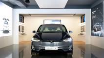Showroom Tesla à Paris Madeleine