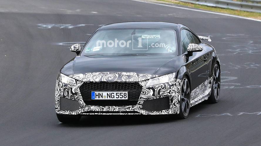 Audi TT RS facelift spy photo