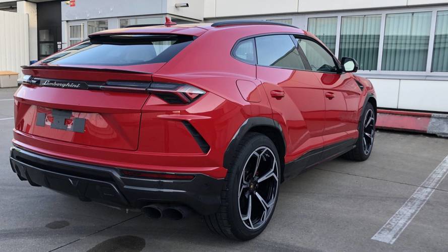 Lamborghini Urus Rosso Mars