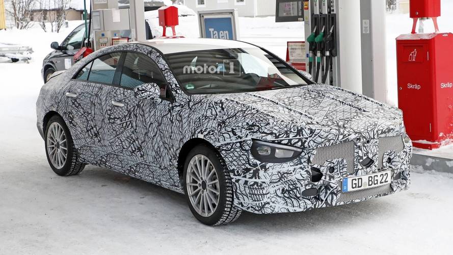 Mercedes-Benz CLA photos espion