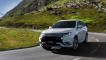 Mitsubishi Outlander PHEV, nuovo motore per l'ibrida plug-in