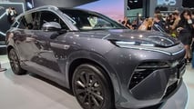 BYD Atto 8 DM-P estreia no Brasil