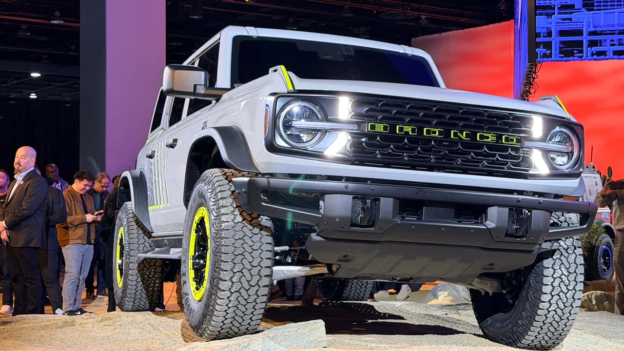Ford Bronco ao vivo durante apresentação no Salão de Detroit (EUA)