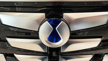 Denza D9: van de alto luxo da BYD chega no segundo semestre de 2026
