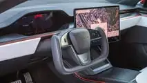 Tesla Model S Plaid (2026) em teste