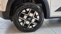 IEV nas Lojas: como é de perto o novo Renault Kwid E-Tech 2026
