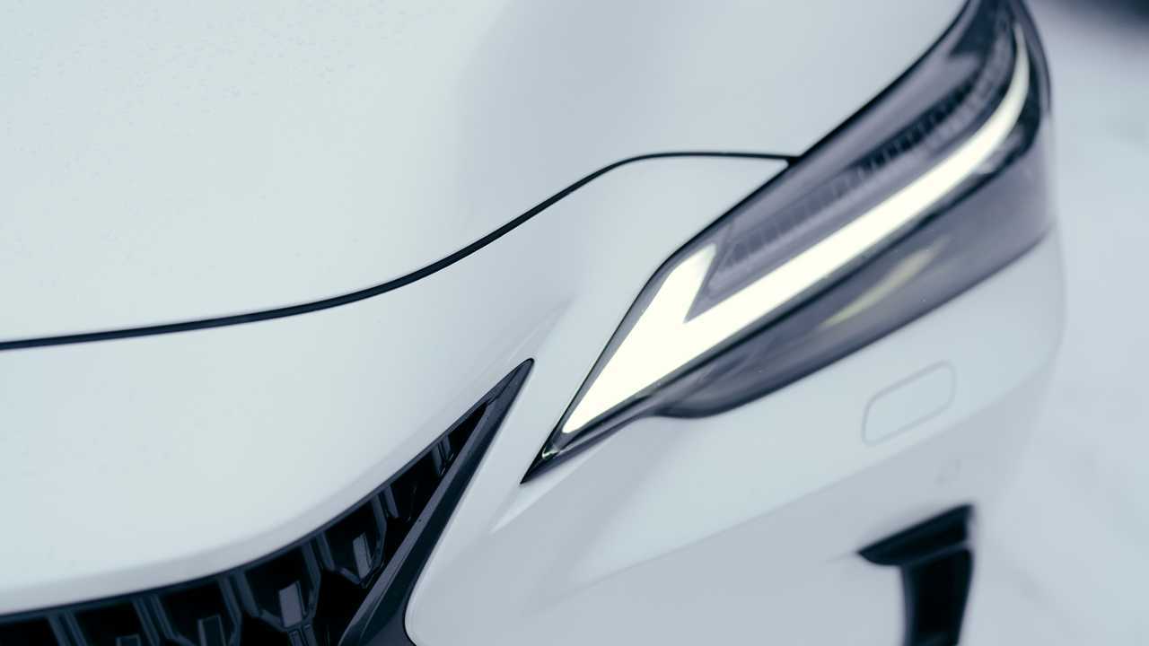 Lexus NX, головная оптика