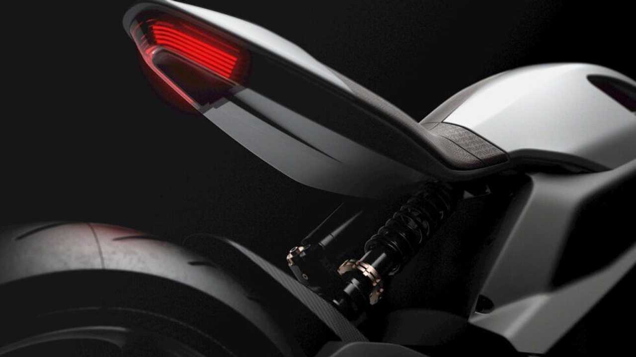 Foto - Arc Vector (2022)
