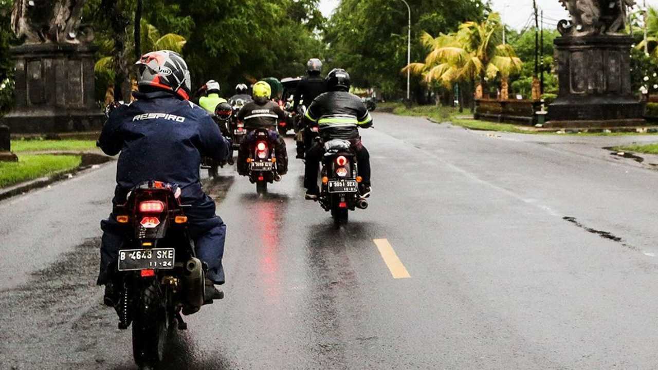 Touring Royal Enfield Indonesia Jawa-Bali 2021.