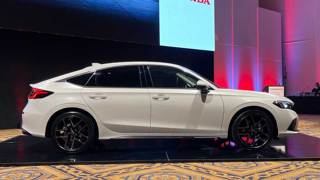 Honda Civic 2022 dal vivo