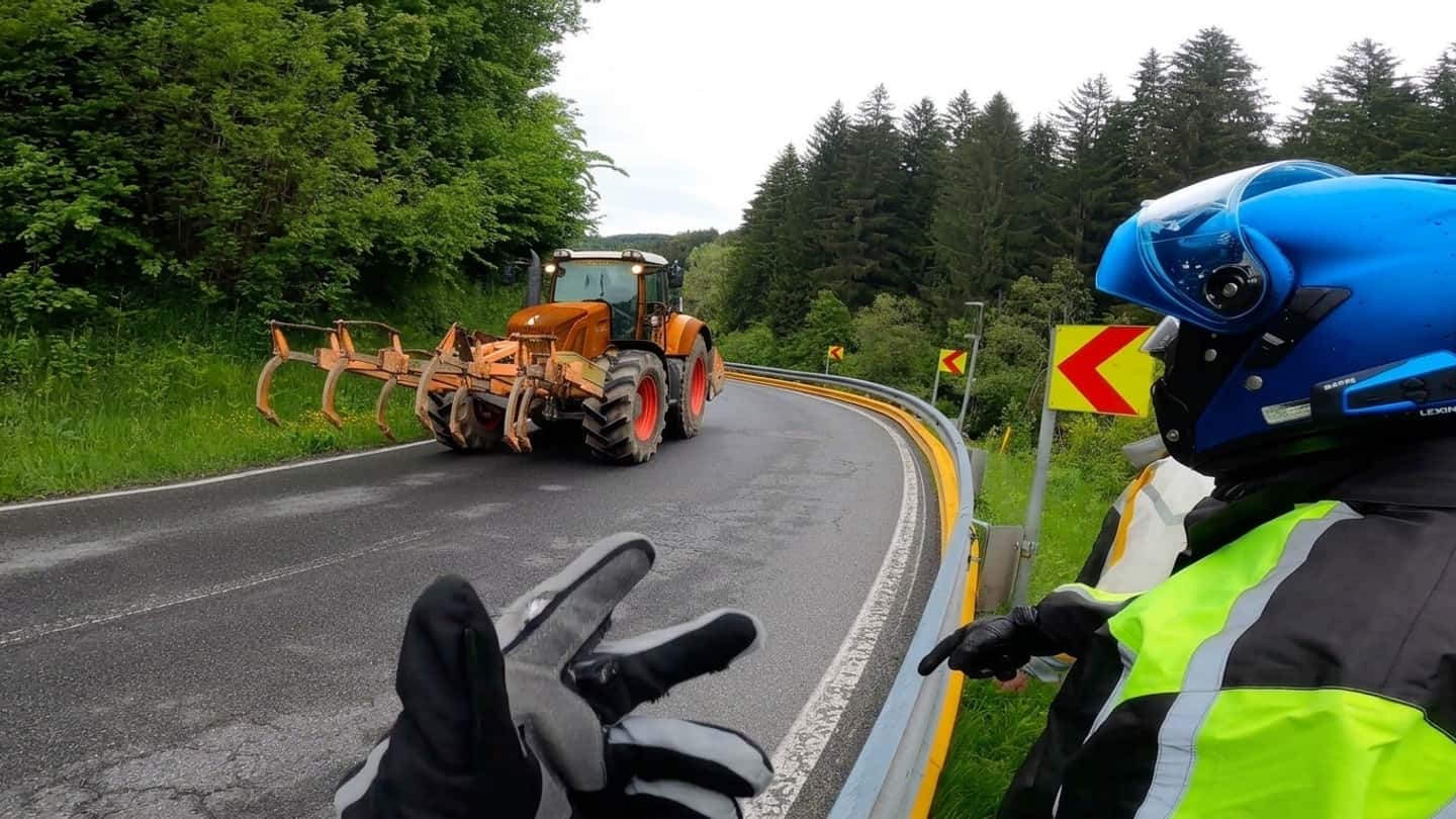 Monleale, moto contro trattore sulla provinciale 100