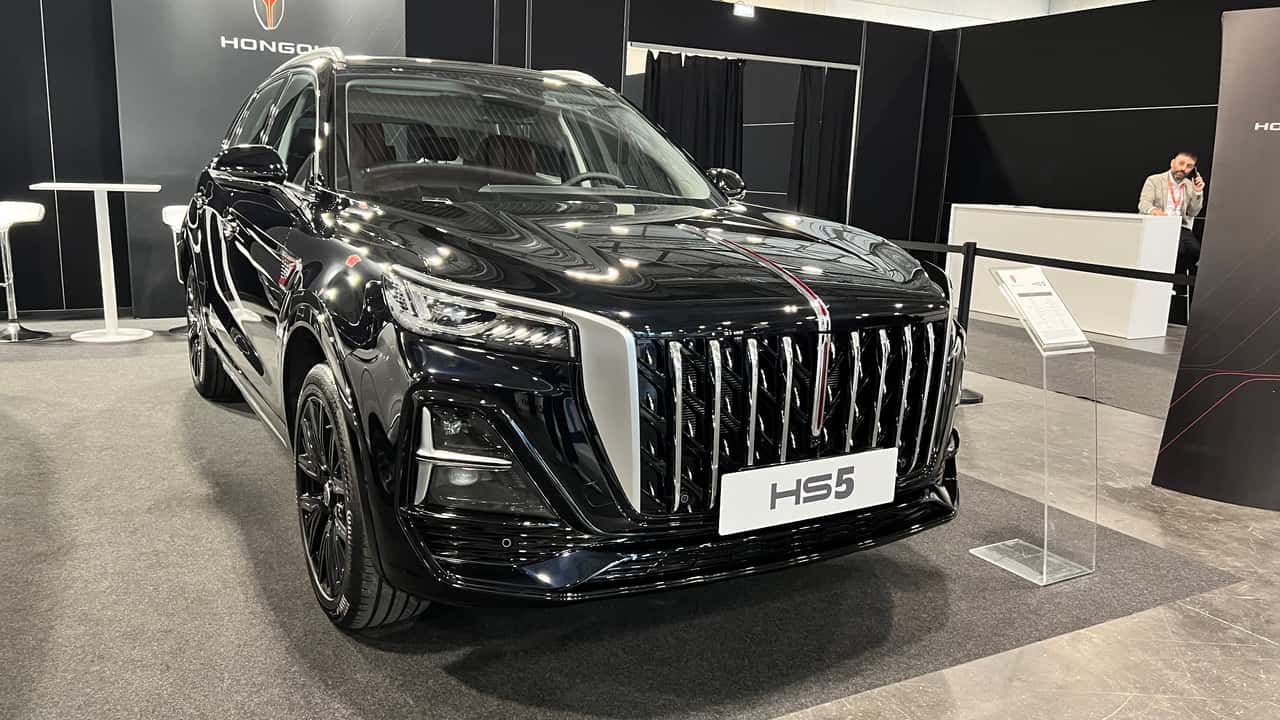 Hongqi HS5