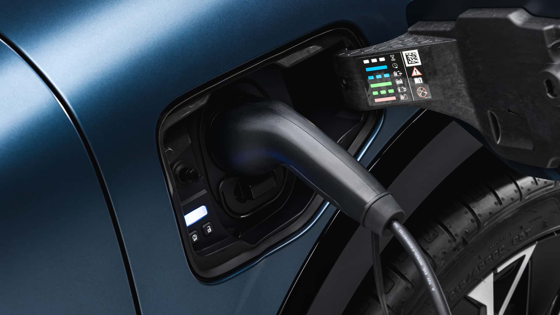 https://cdn.motor1.com/images/mgl/vx83A6/s1/renault-megane-e-tech-2026.jpg