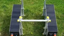 Raggy: il robot che estirpa le erbe tossiche nei pascoli