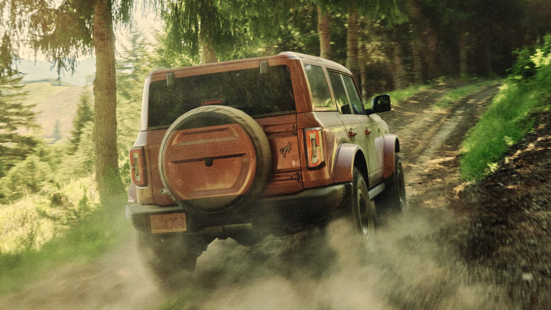 https://cdn.motor1.com/images/mgl/vx8loQ/s1/2027-ford-bronco-filson-first-edition.jpg