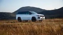 Jeep Commander Blackhawk 2.0 turbo flex 2027