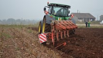 Contratti di rete agricoli 2026: gestione condivisa di lavoro e mezzi