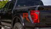 Ford F-150 Raptor R, la prova di Motor1.com