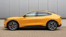 Ford Mustang Mach-E mit H&R-Sportfedern