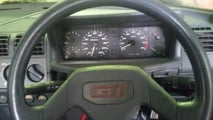 Peugeot 205 GTI abandonado