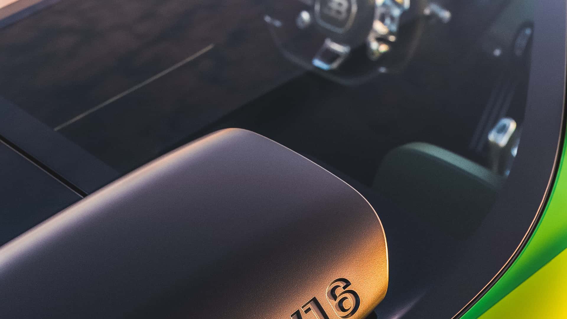 https://cdn.motor1.com/images/mgl/vxYkw4/s1/bugatti-brouillard.jpg