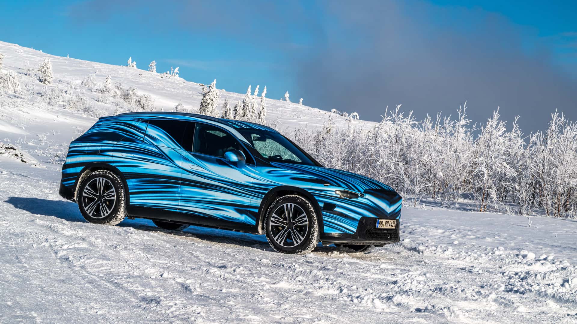 mercedes-glc-with-eq-technology-teaser.jpg
