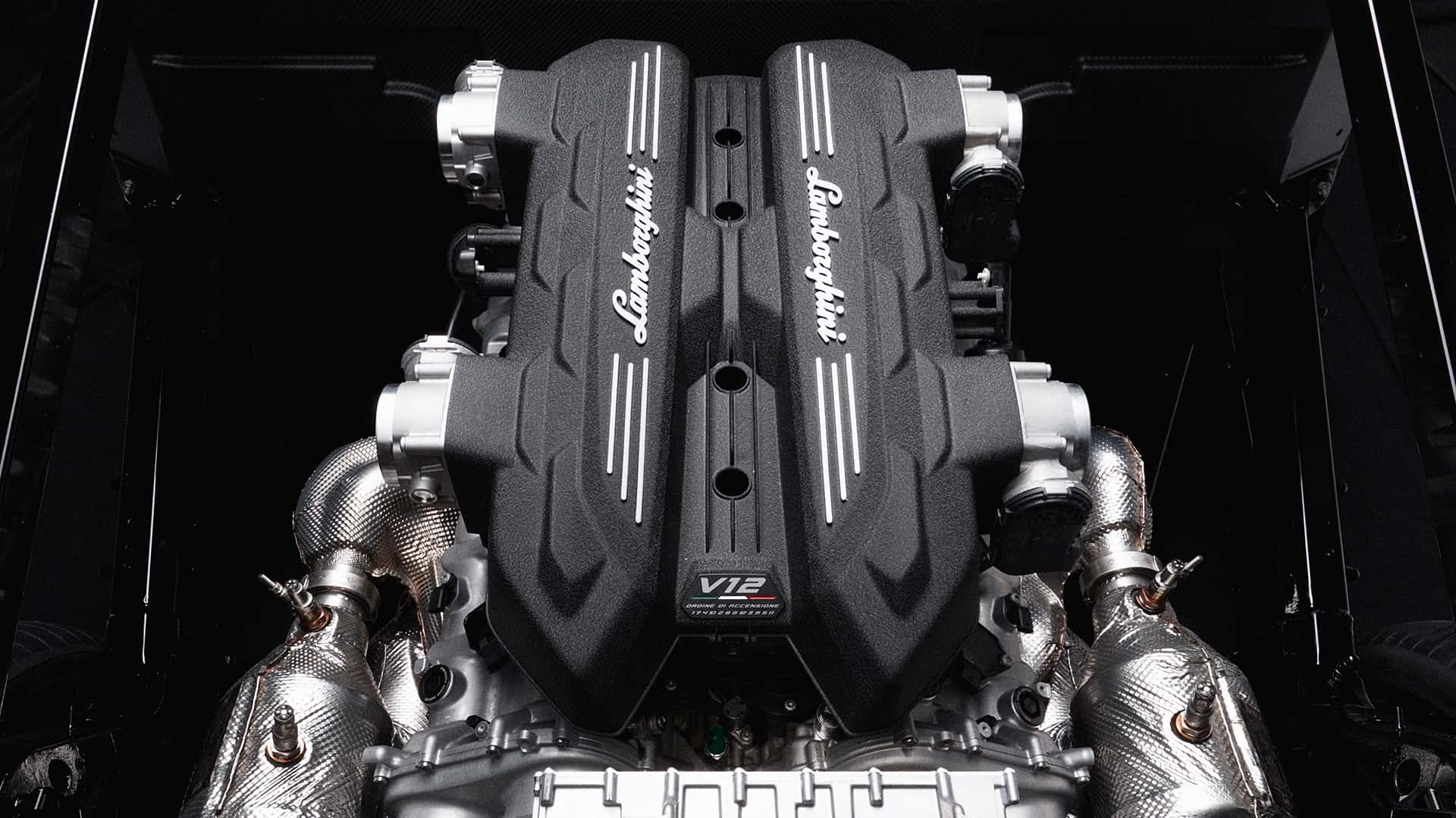 Lamborghini V12 engine: history, interview, video