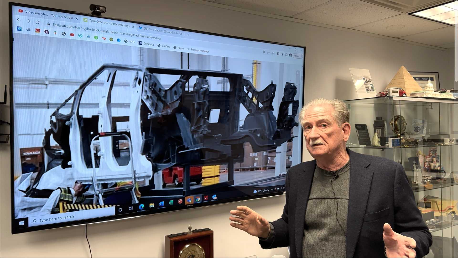 Sandy Munro Analyzes The Recent Tesla Cybertruck Frame Photo Auto Recent