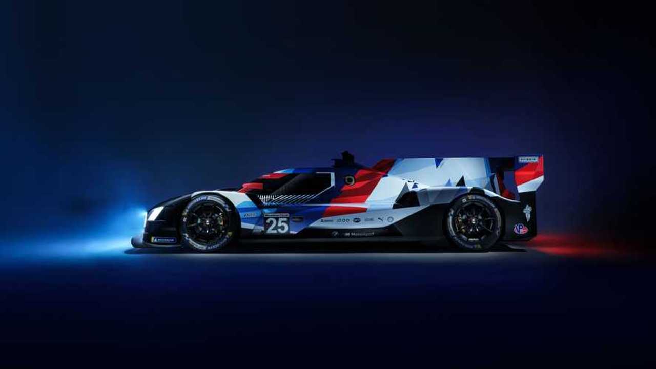 2023 BMW M Hybrid V8 Yarış Giydirmesi
