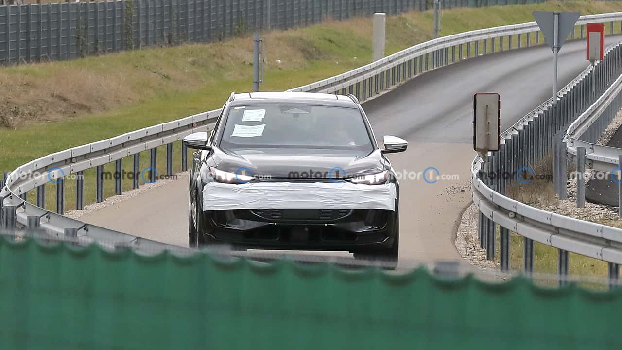 Audi Q6 E-Tron ve Q6 E-Tron Sportback Casus Fotoğraflar