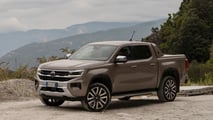 Foto - Volkswagen Amarok (2023), la prova su strada