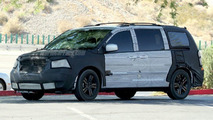 More 2008 Chrysler Voyager Spy Photos