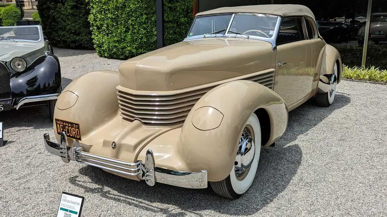 Cord 810