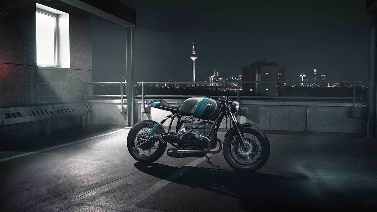 ECC managed to give the usually staid R80 an extremely racy stance.