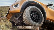 Arazi Modifiyeli Bir Nissan Navara
