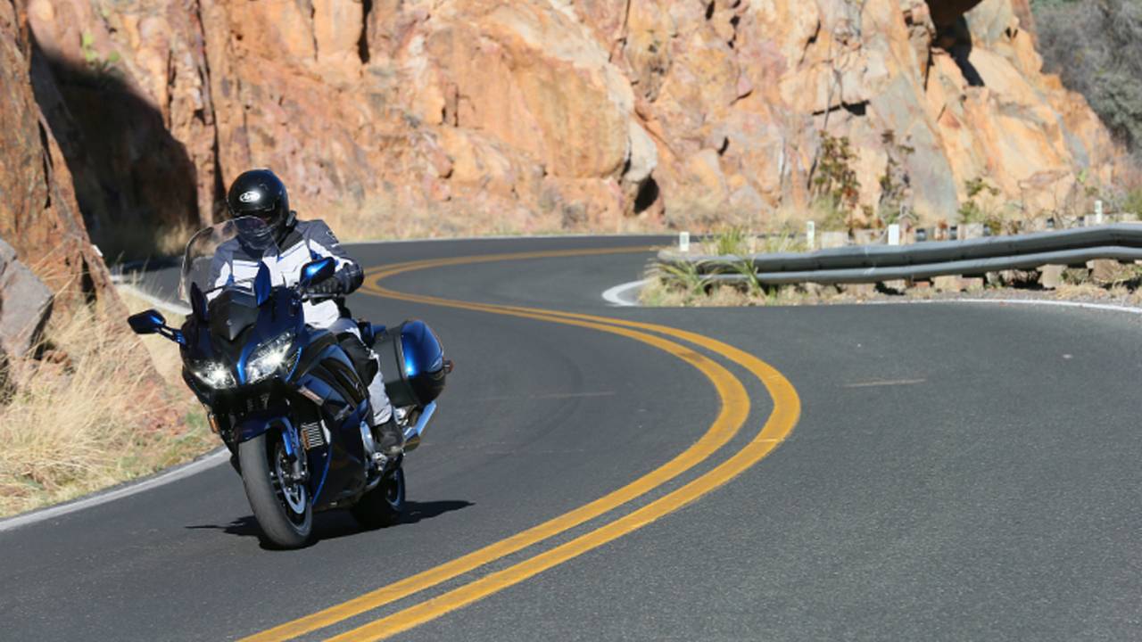 <em>2016 Yamaha FJR1300</em>