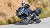 BMW's Big Boy Touring Bike - BMW R 1200 RT Review 