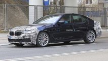 2021 BMW Serie 5 Facelift spia foto