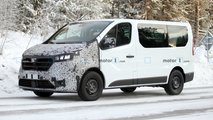 2020 makyajlı Renault Traffic Casus Fotoğraflar