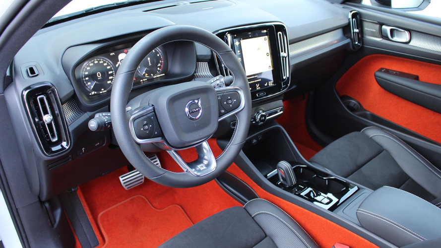2018 Volvo XC40: Live