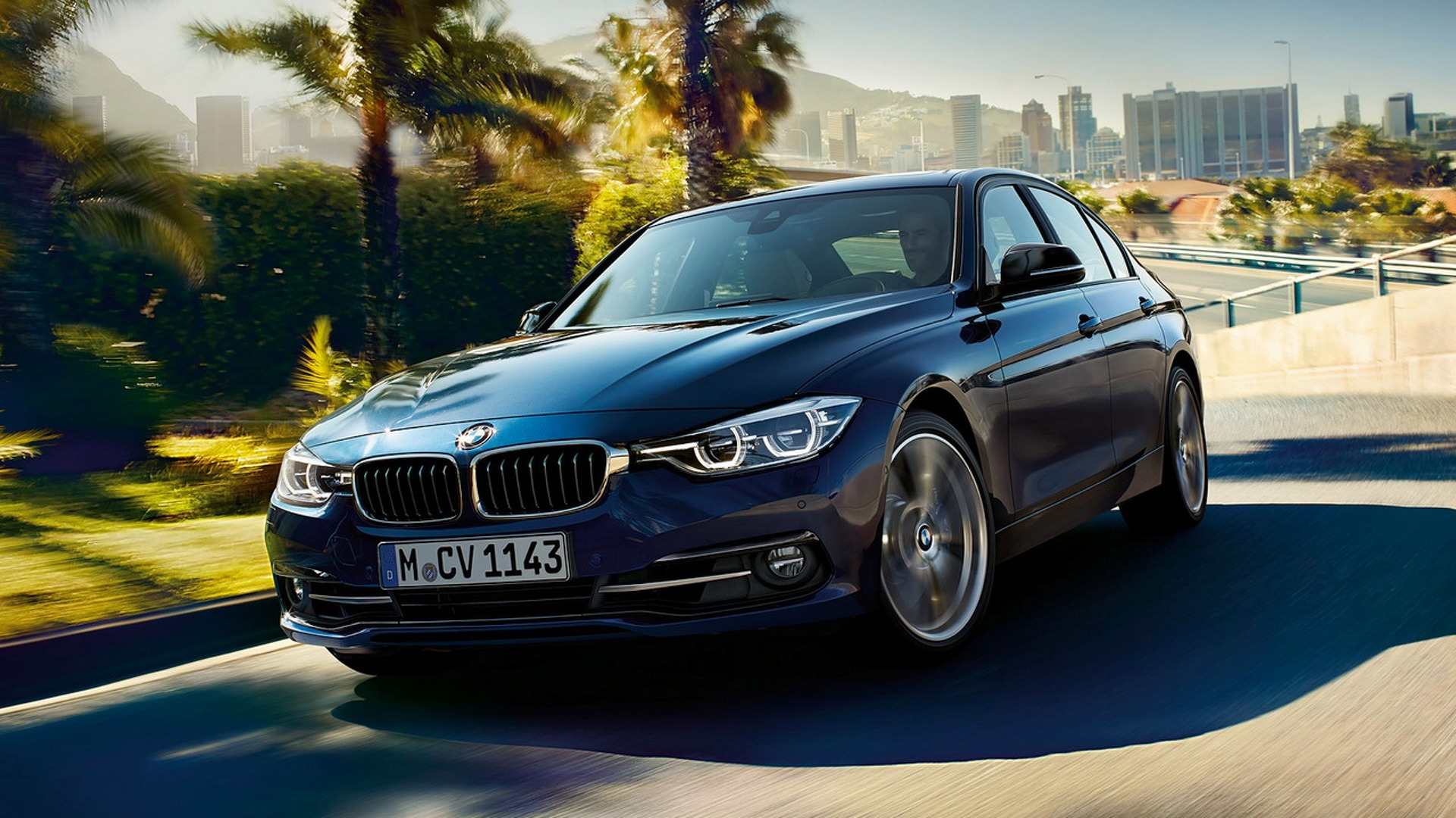 BMW 320i é vendido com R$ 15 mil de desconto e taxa zero