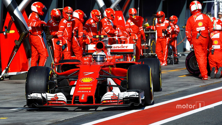 Kimi Raikkonen, Ferrari SF70H, leaves the pits