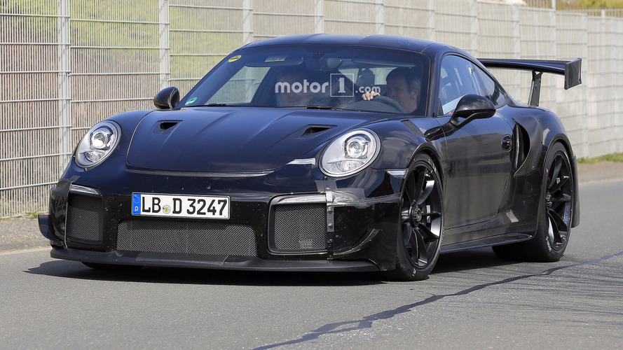 2018 Porsche 911 GT2 spy photo